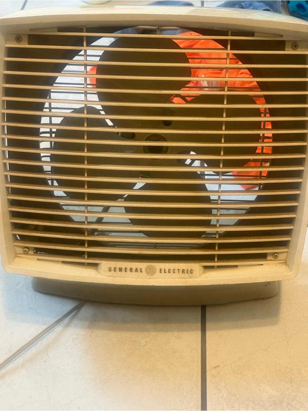 Vintage "GE" GENERAL ELECTRIC 14”2-Speed All Purpose Mountable Box Fan - WORKS -